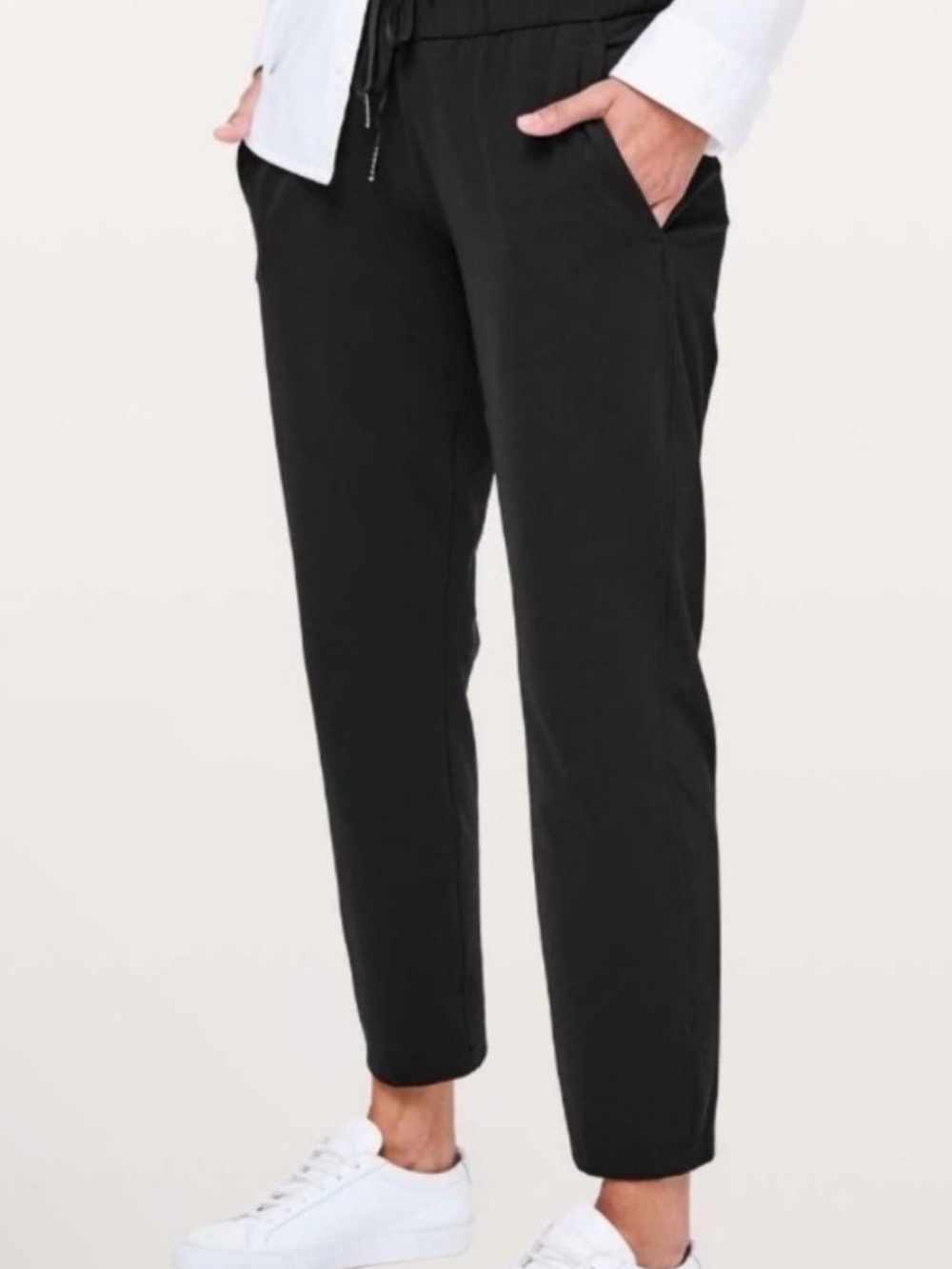 Lululemon On the Fly Pants in Black size 10